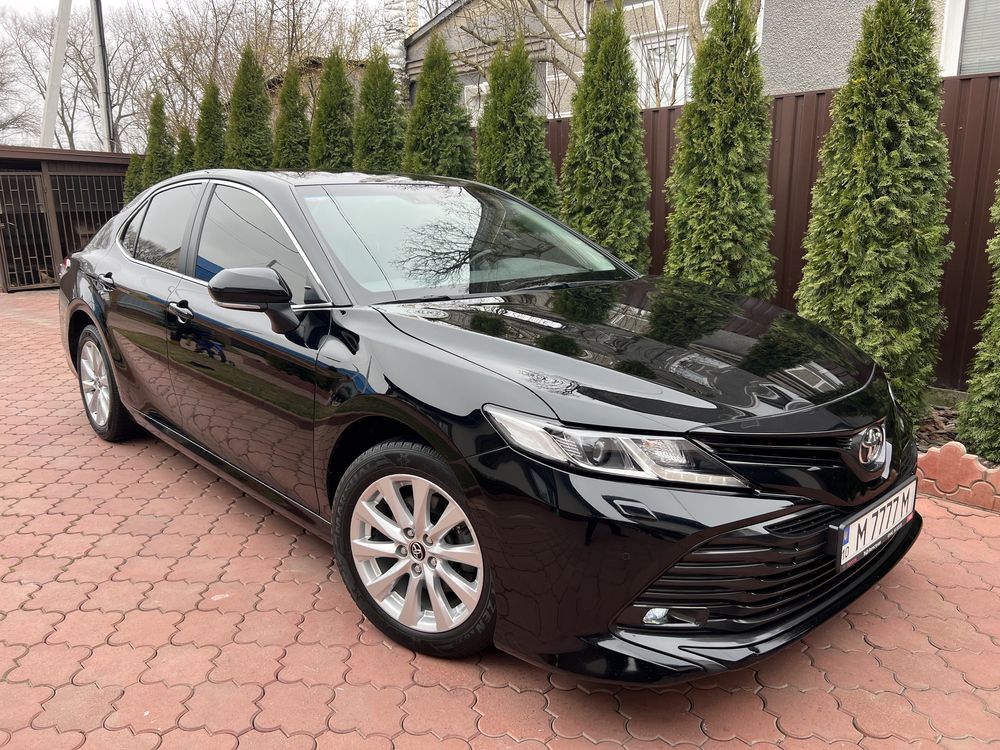 Toyota Camry 2019