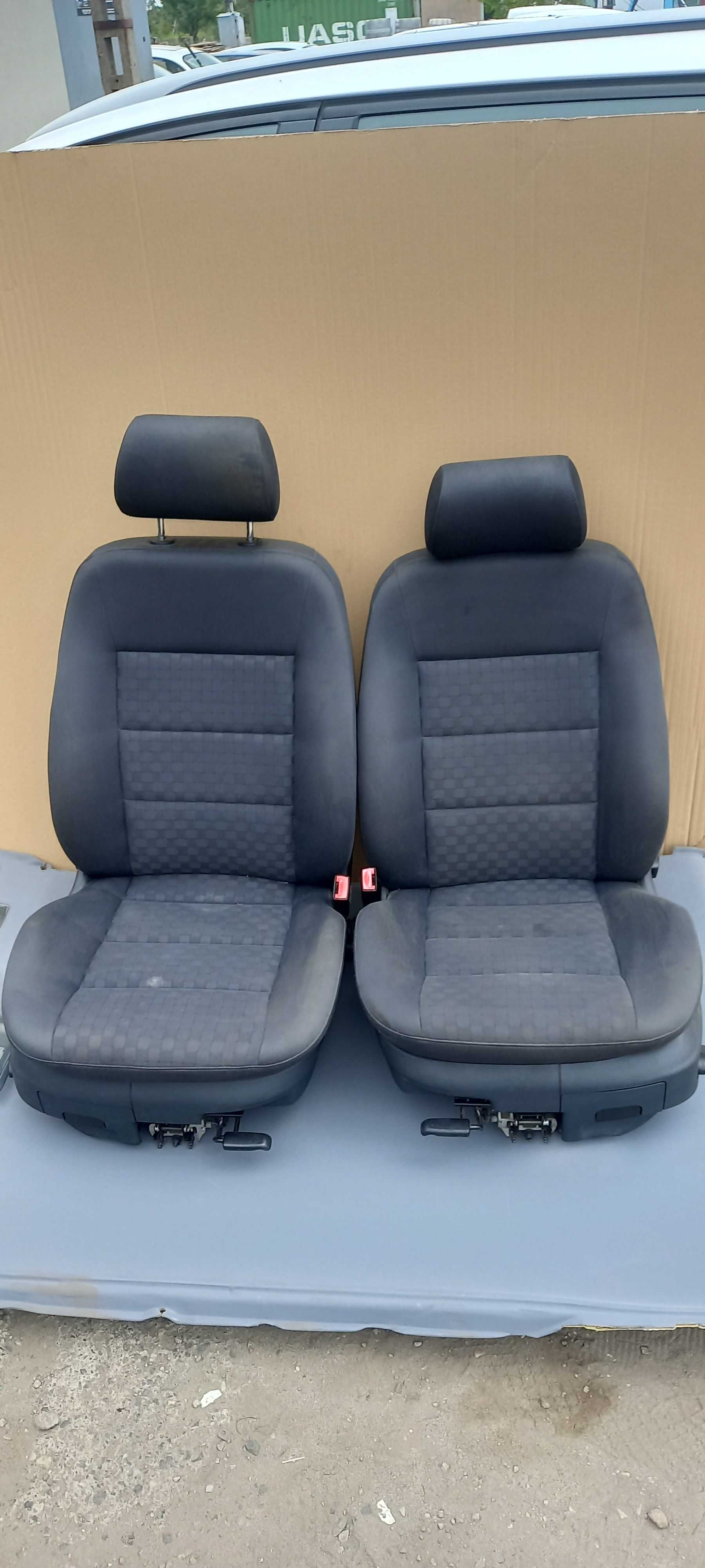 Fotele kanapa Audi A6 C5 Sedan kpl