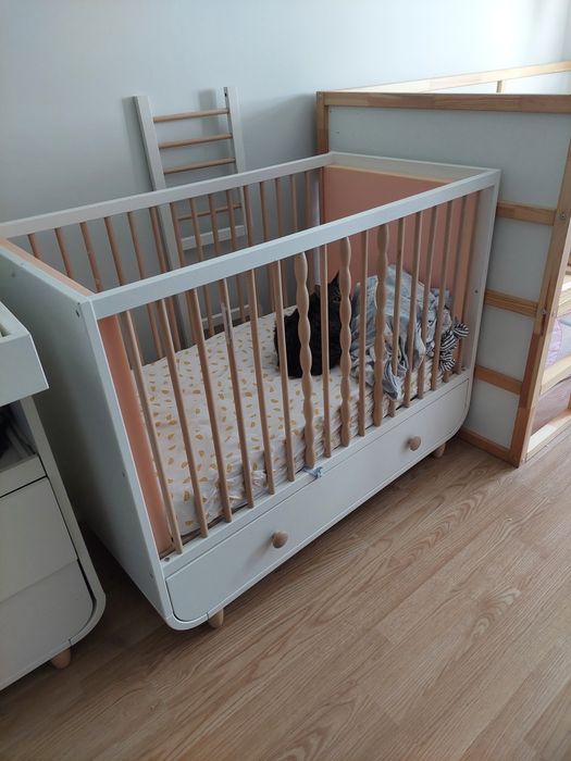 Vende-se berço em excelente estado