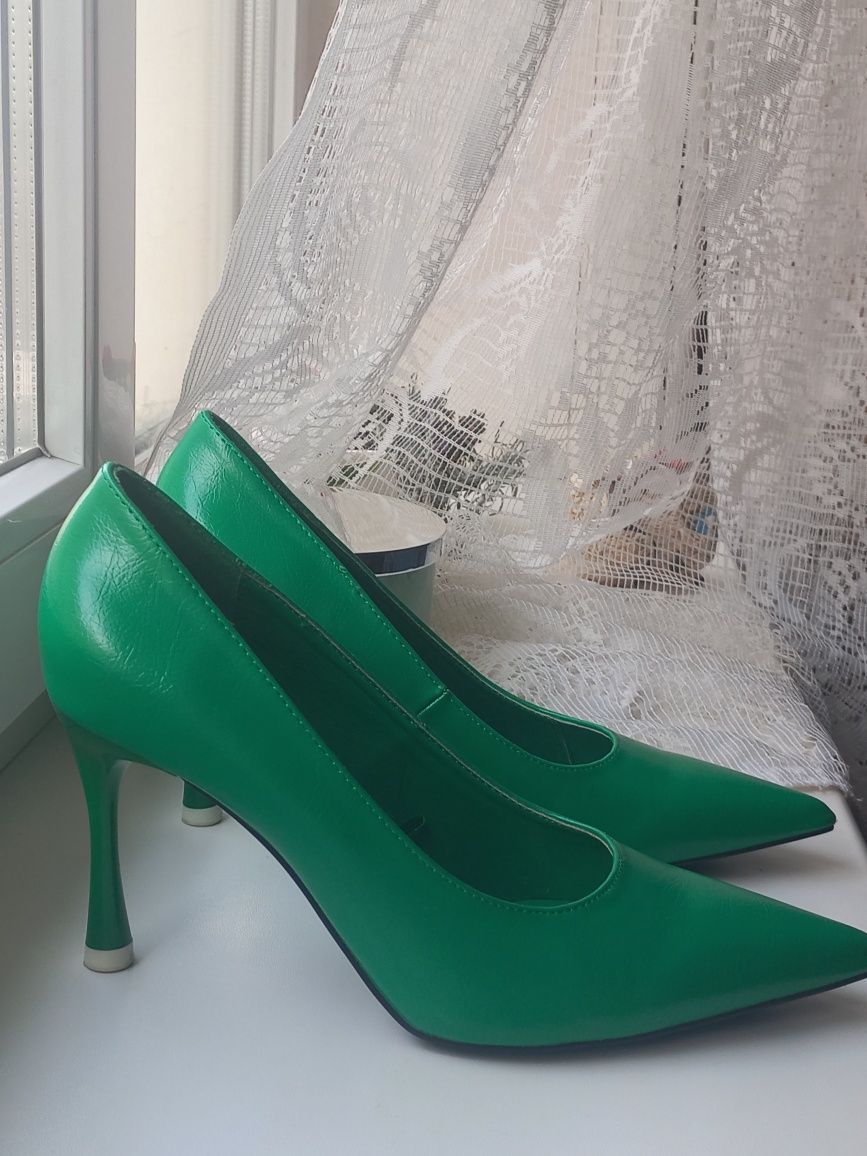 Туфлі (човники), зеленого кольору, 37 -37.5 Zara
