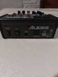 Mixer ALESIS multimix4