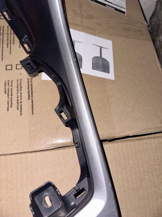 Накладка на центральну консоль RAV4 2019