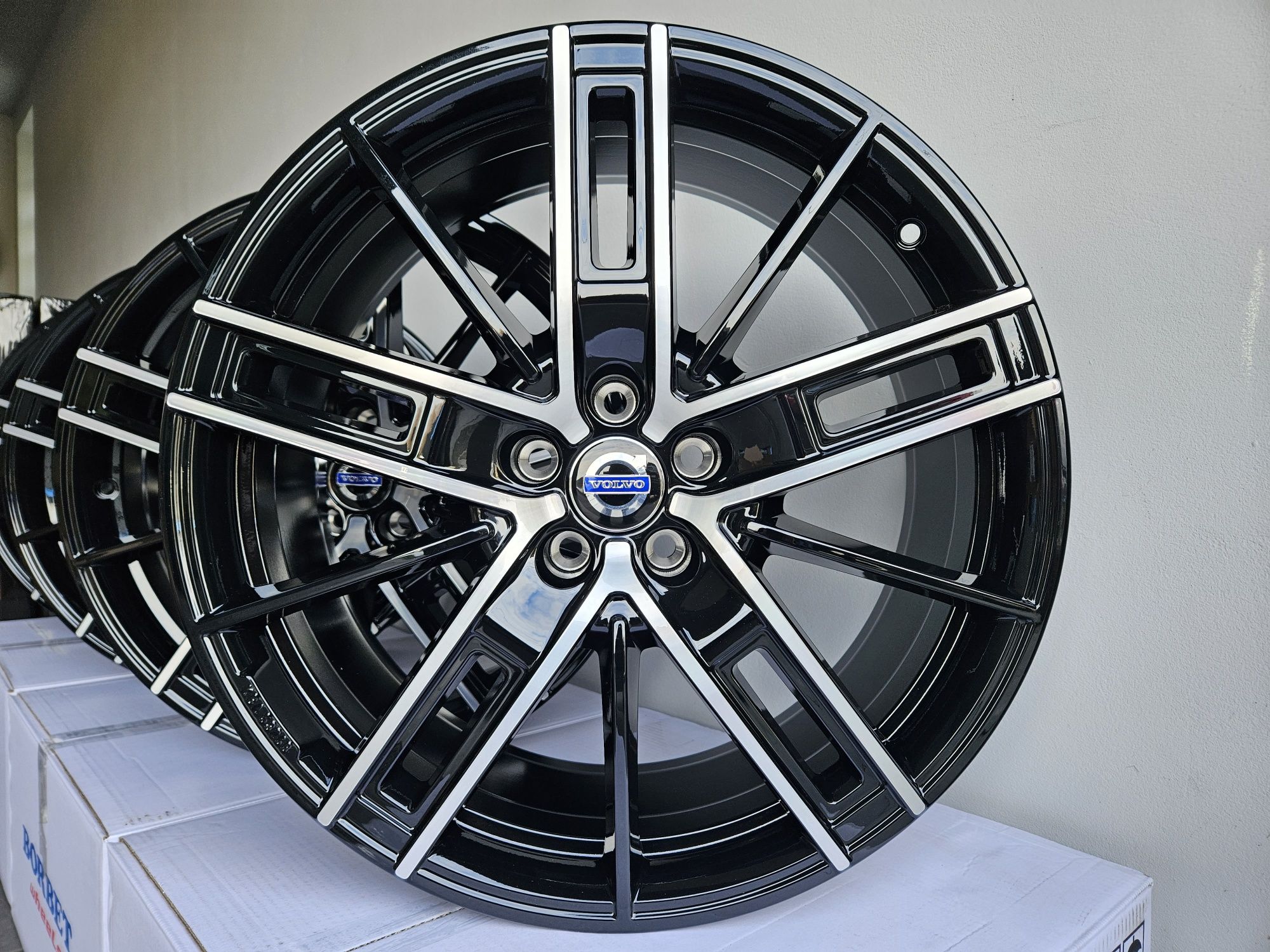 Volvo 20 " Nowe 5x108 EX30 XC40 XC60 V90 CC S90 XC90 XC70 V60 Czarne