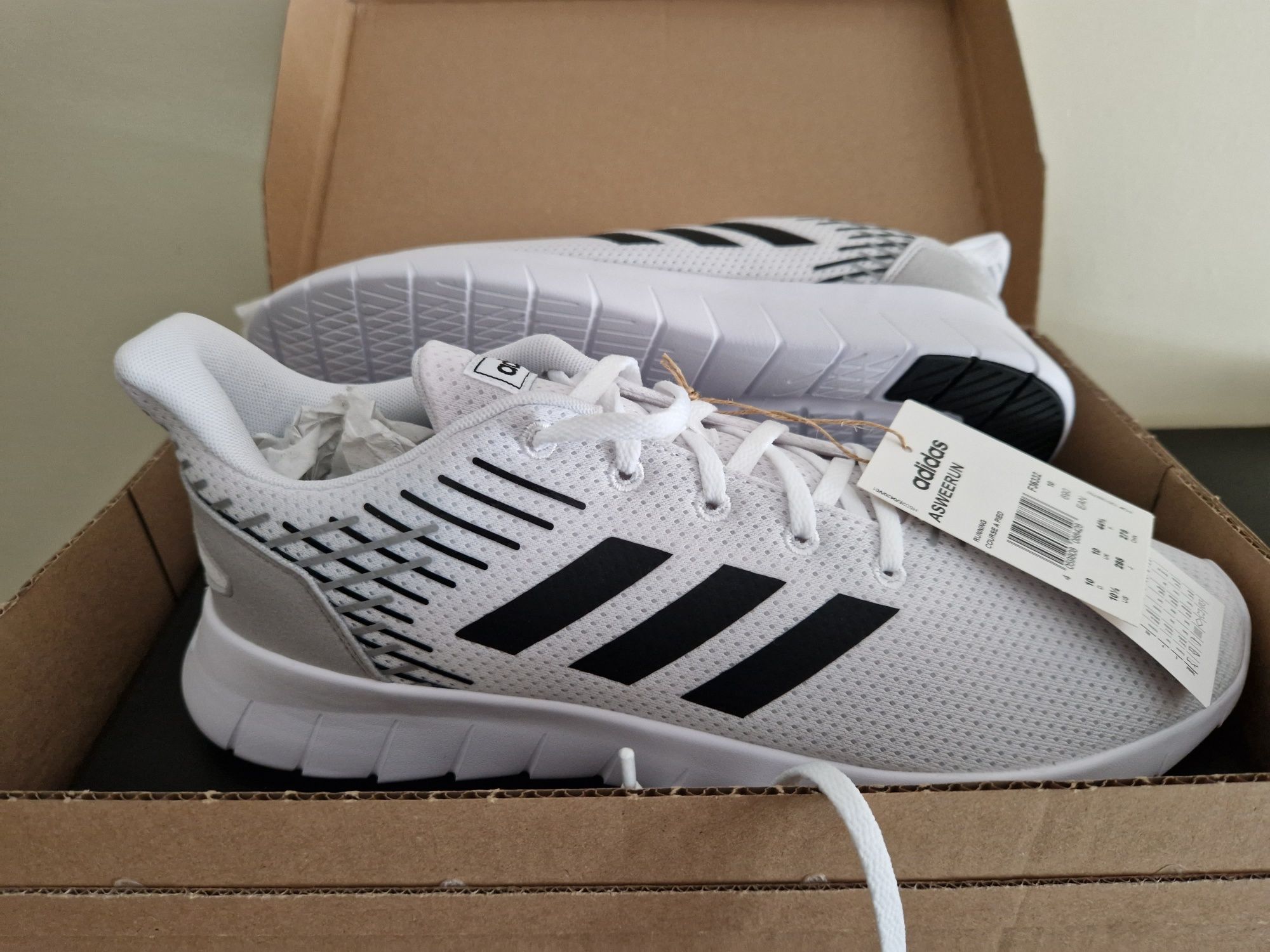 Tênis Adidas asweerun tam 44 2/3 NOVOS