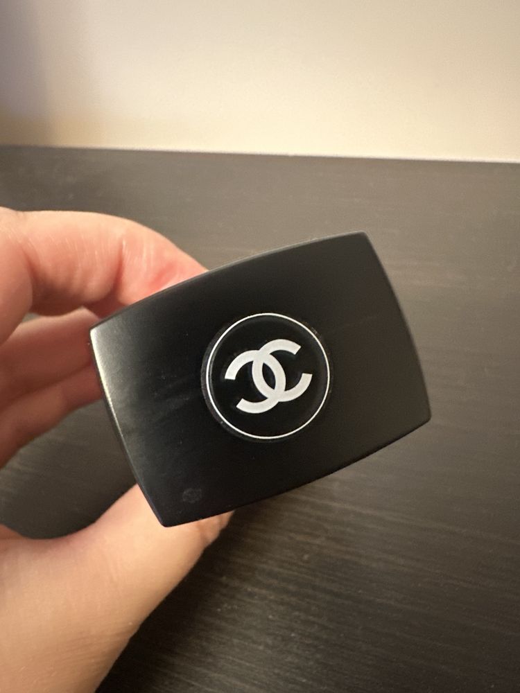 Chanel Ultra le Teint BD21