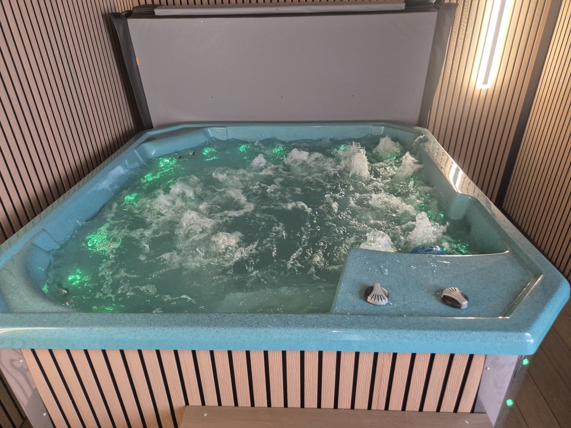 Jacuzzi ogrodowe balia domowe spa