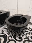bidet w kolorze czarnym firmy veldman rimless