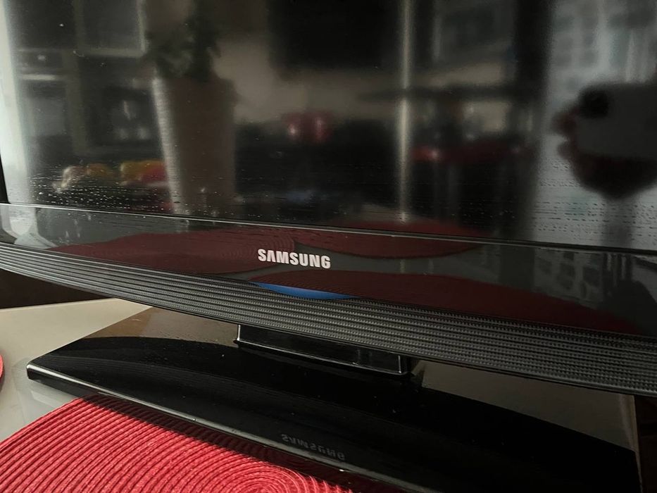 Телевізор Samsung LE32B350F1W 32 дюйма