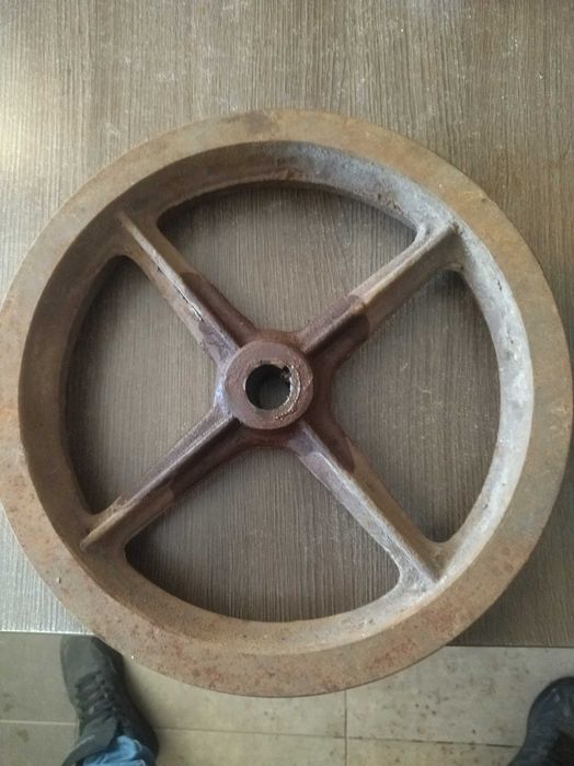 Koło, koła pasowe żeliwne 36cm podajnik kubełkowy