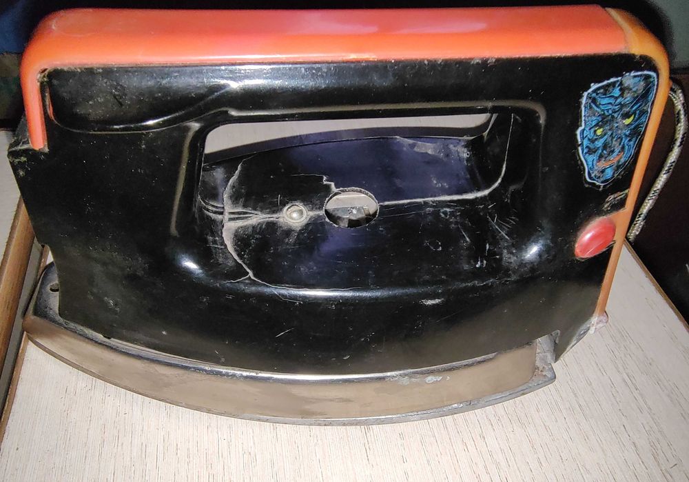 Утюг советский под ремонт