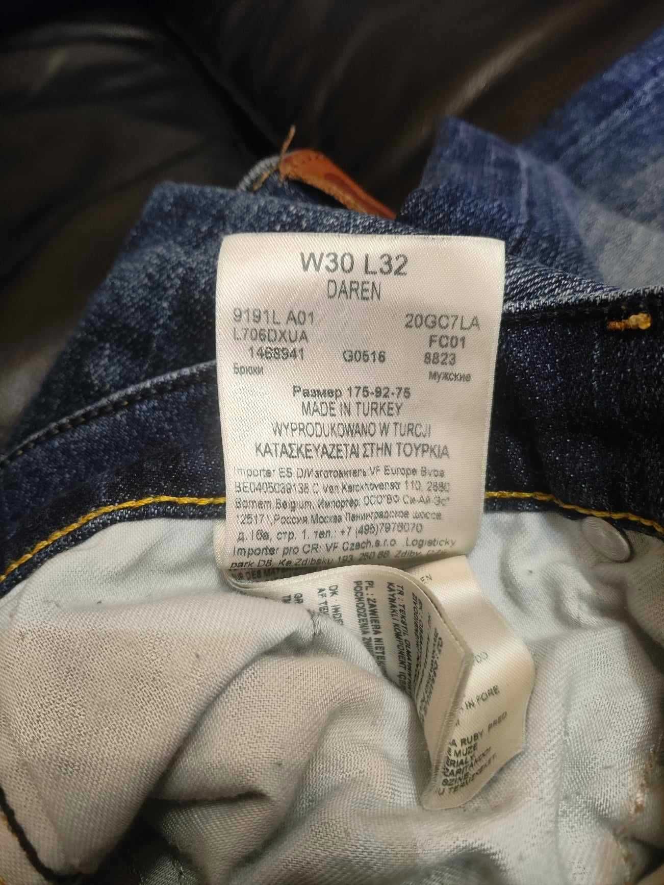 calça ganga elastica da  LEE  como novas W30 L32