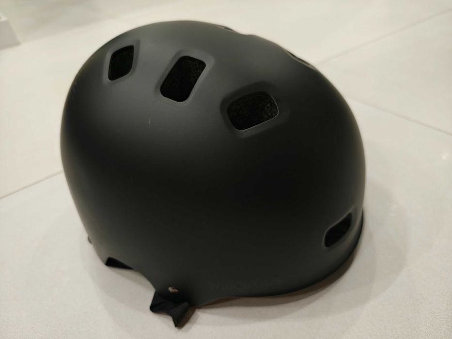 Kask Nervous Czarny M