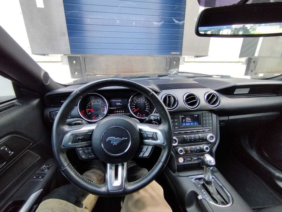 Ford Mustang 2017r, silnik 3,7l 305KM niski przebieg, stan idealny