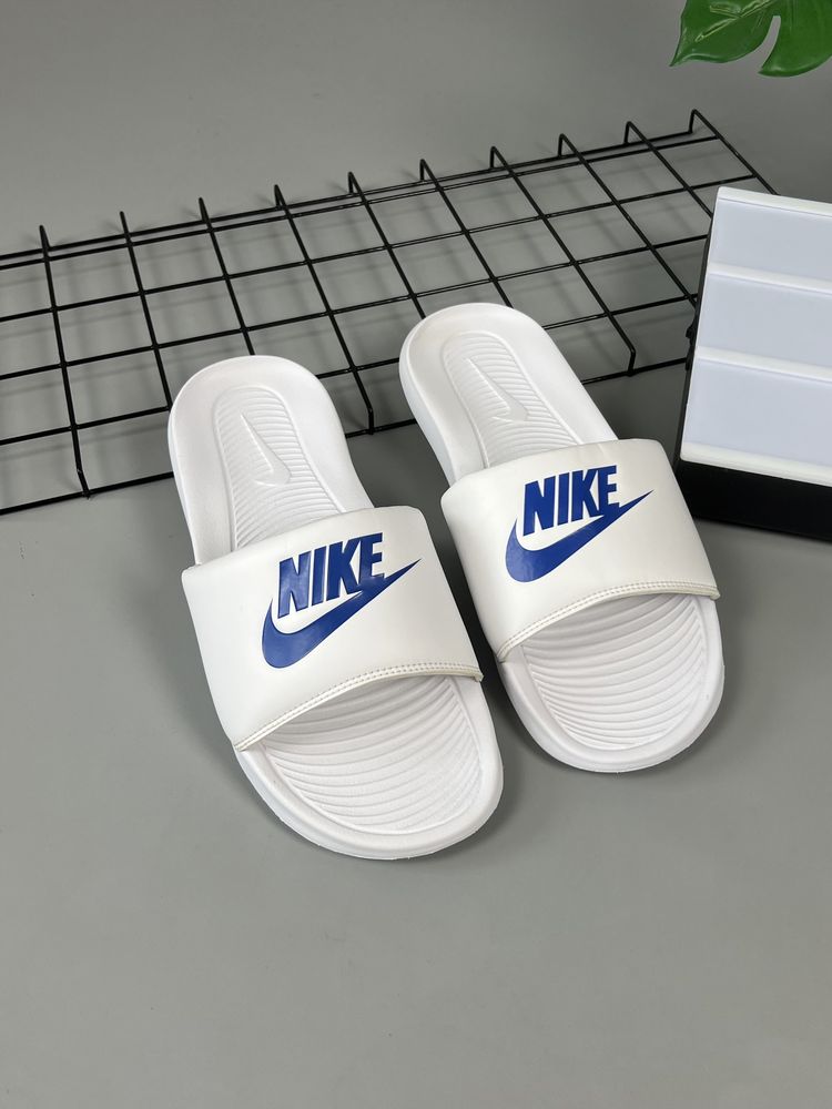 Тапки Nike