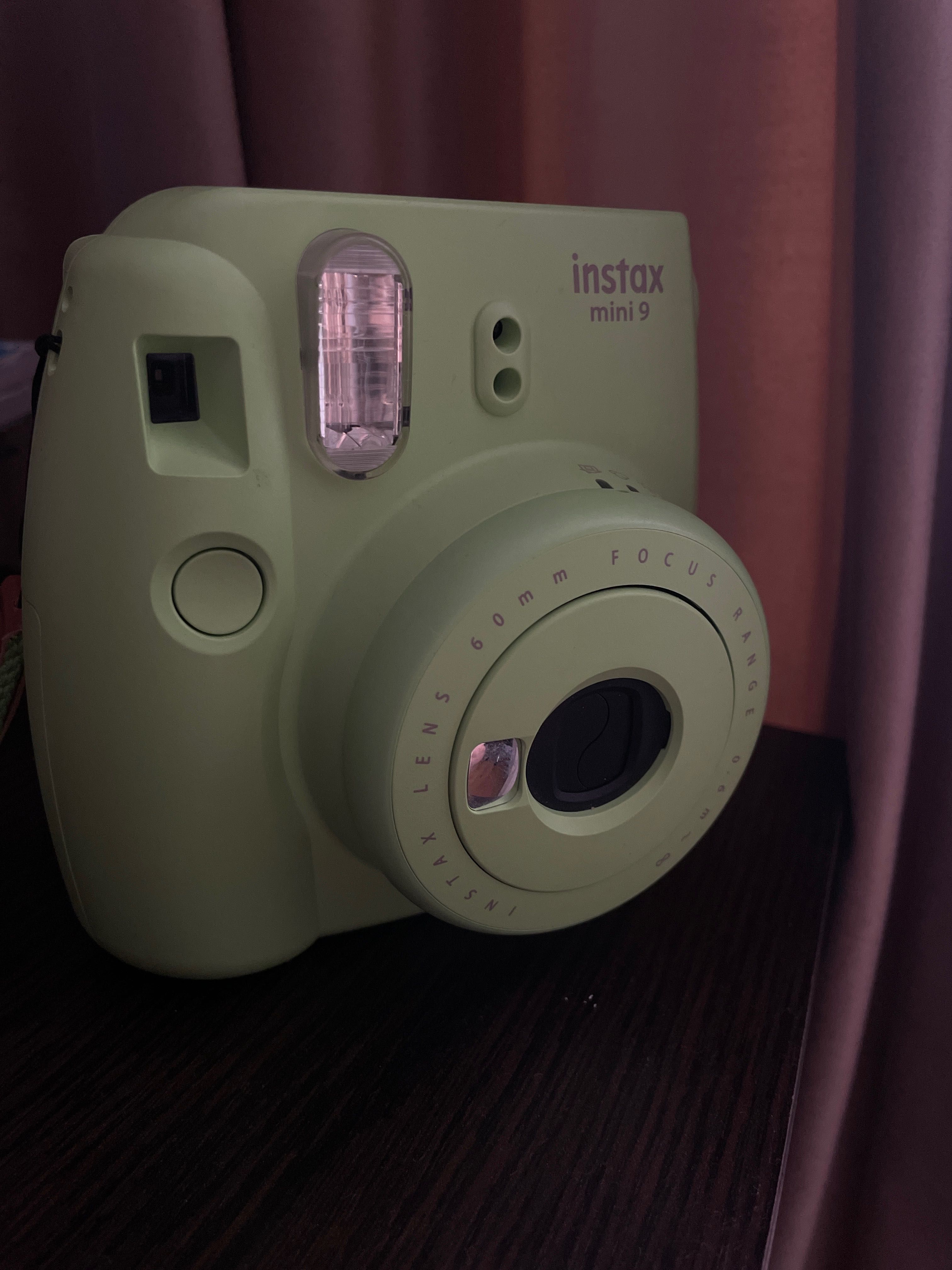 Фотоапарат instax mini