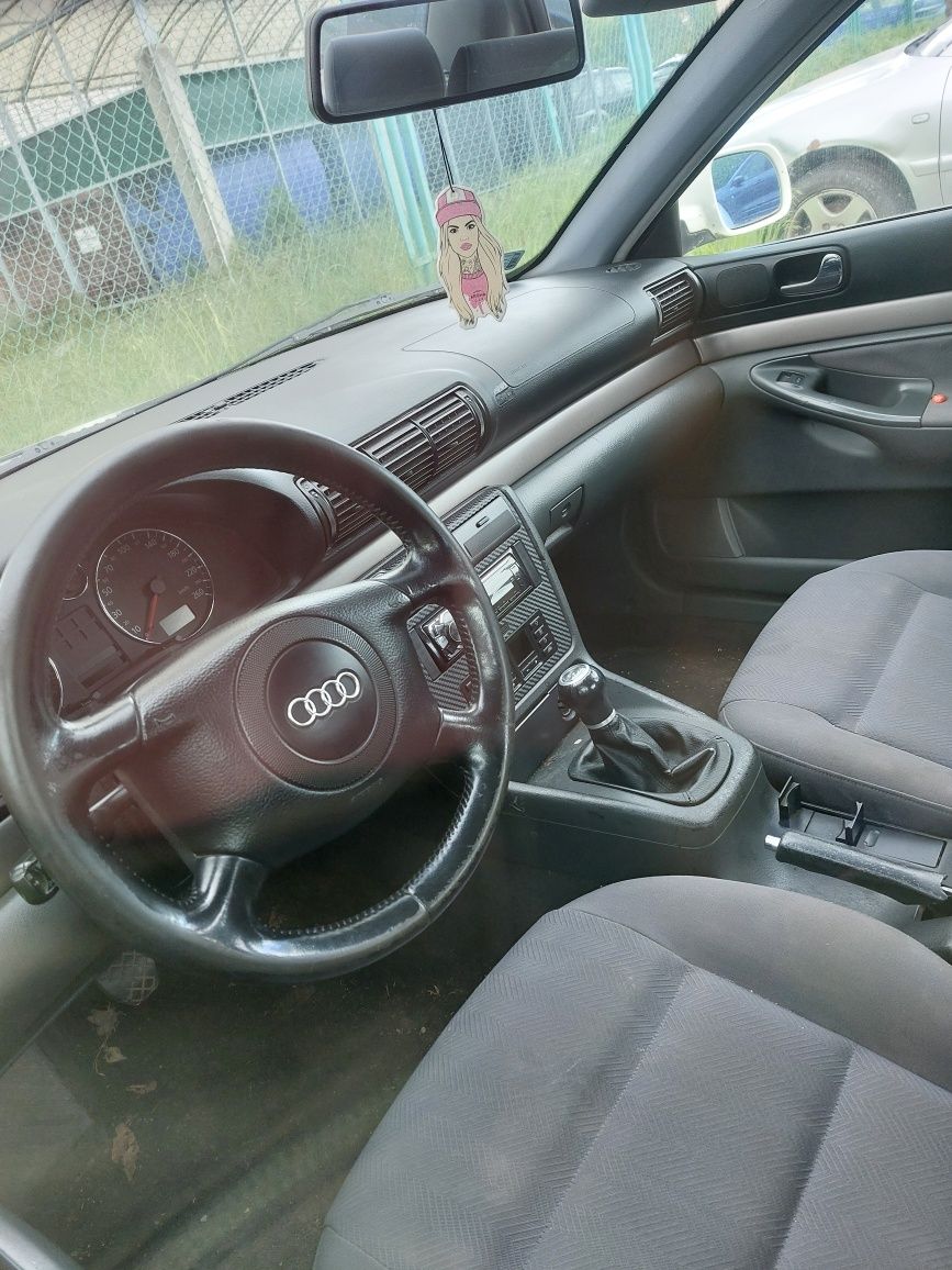 Audi A4 B5 maska zderzak lampa błotnik lusterko fotel części