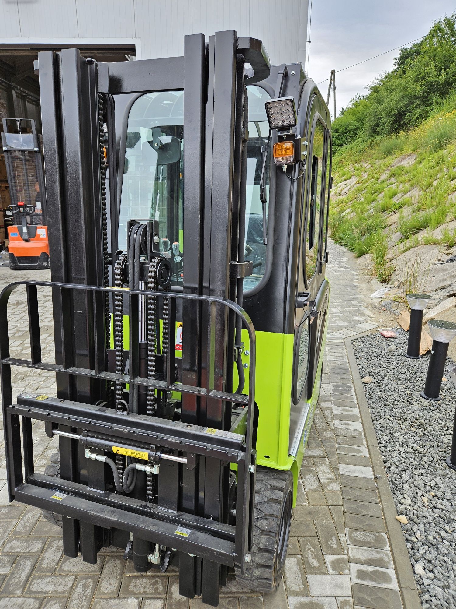 Wózek Widłowy 2T KRÜGER®PD-20E,Maszt 4.5 lub 5,5m Triplex,Elektryczny