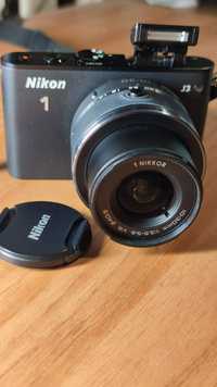 Бездзеркальна камера Nikon1 j3