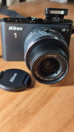 Бездзеркальна камера Nikon1 j3