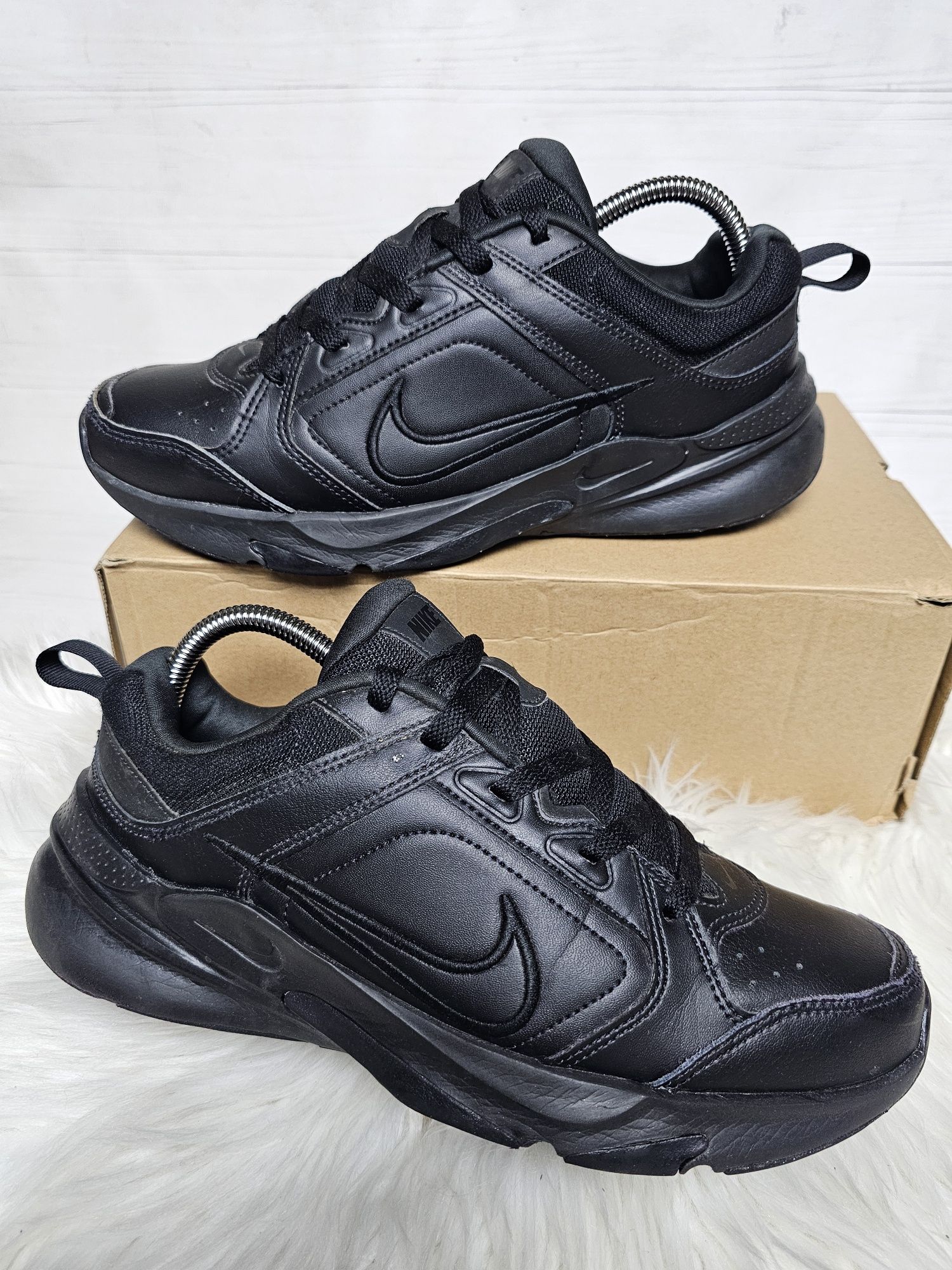 Кросівки Nike Defy All Day DJ1196-001 42 розмір