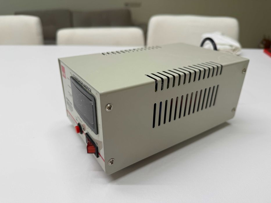 стабілізатор напруги DOMO-MX 600BA релейний. Був 1 рік у користуванні