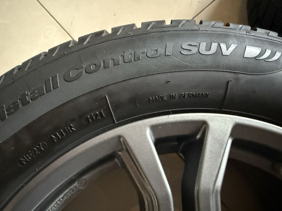 Диски Toyota RAV 4 r17/5/114.3 Lexus 225/65/17 Fulda шини зимові