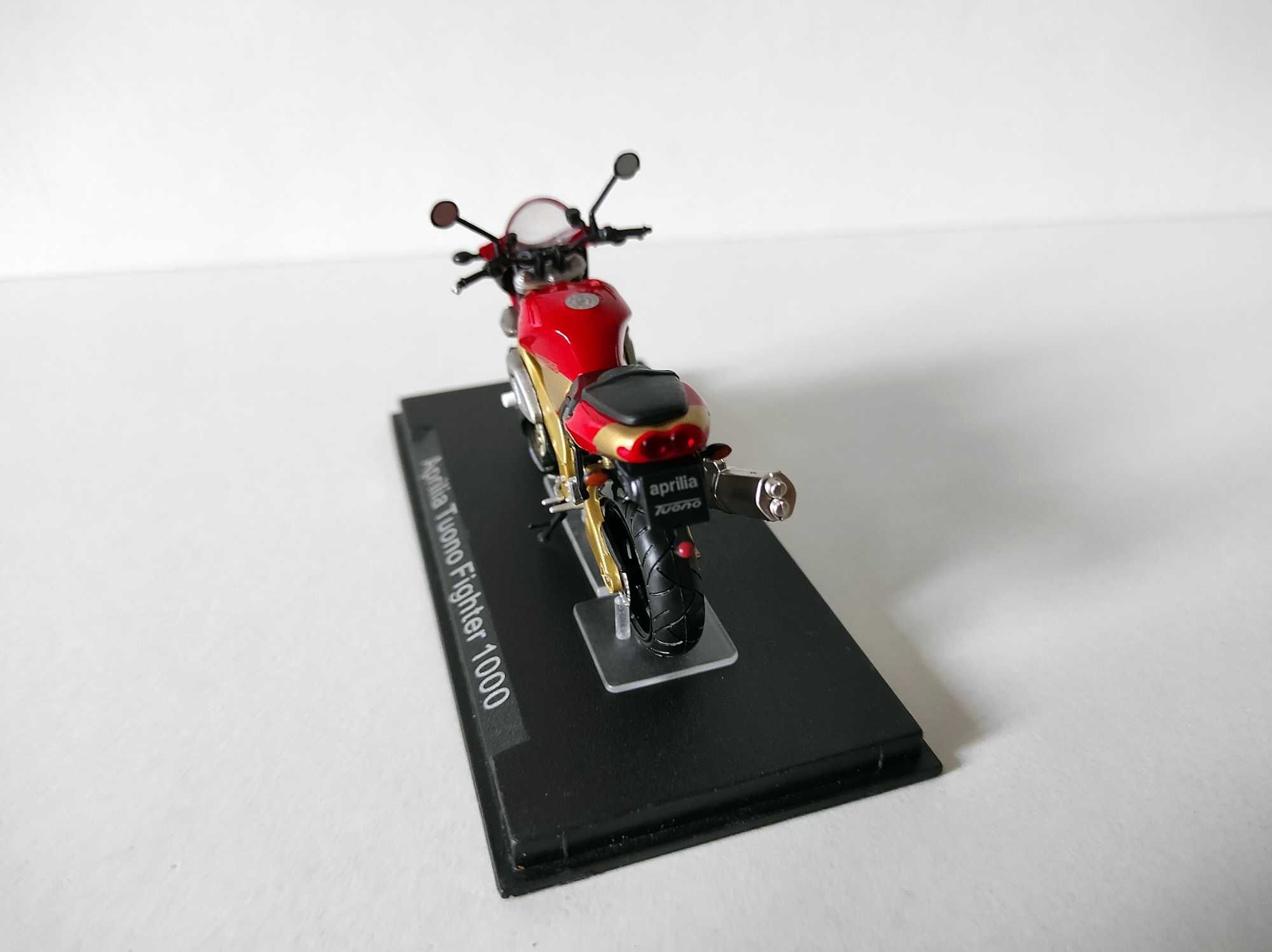 Aprilia Tuono Fighter 1000 Motor Motocykl 1:24
