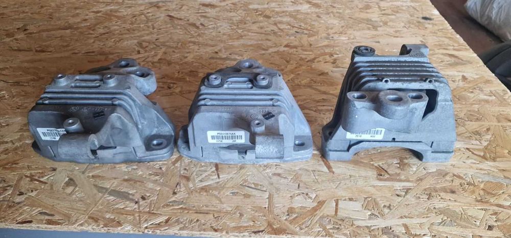 Подушка (опора) двигуна  Jeep Cherokee KL ОРИГИНАЛ 2018 - 2021