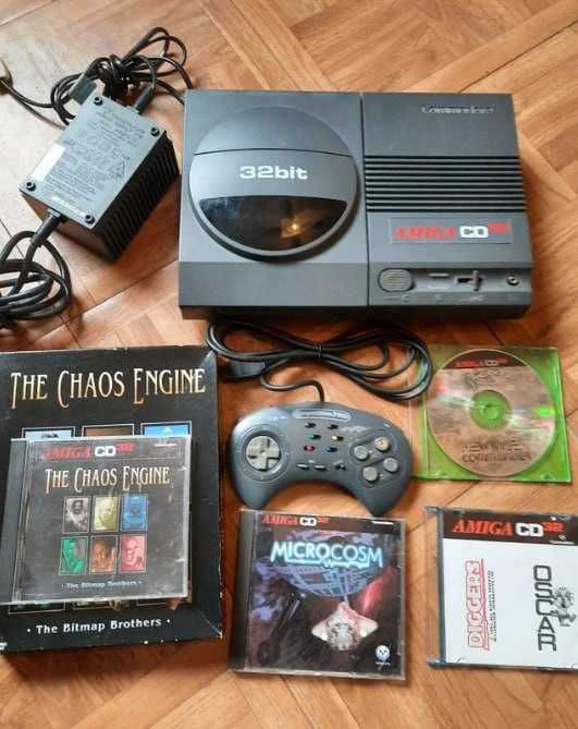 Konsola do gier Commodore Amiga CD32 + gry