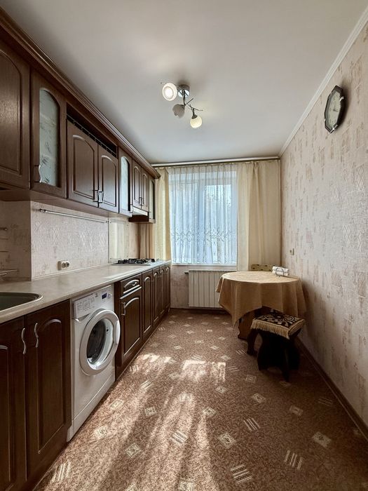 2 кімнатна квартира. Нагірна частина. Район Макдональдсу