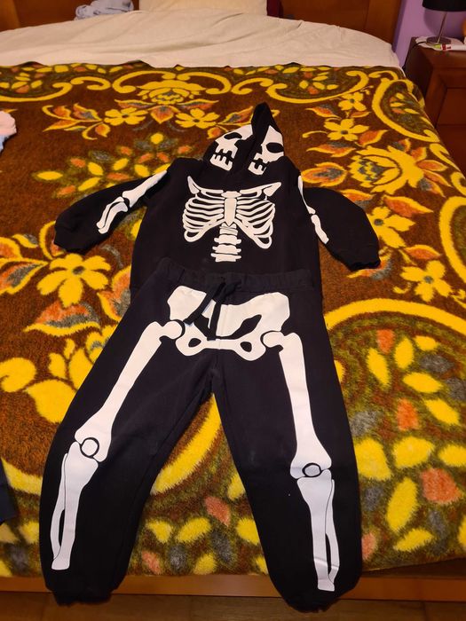 Fato de treino esqueleto