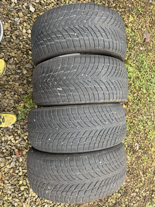 4 зимові шини 225/40R19. 245/35R19 NOKIAN