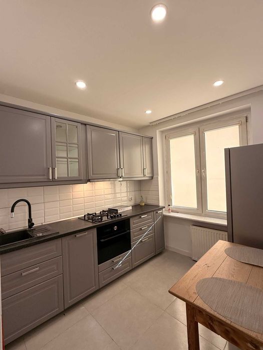 Wynajmę przestronne, 2-pokojowe mieszkanie z balkonem