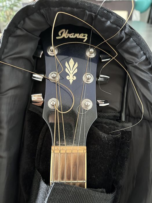Guitarra Ibanes Semi acoustic
