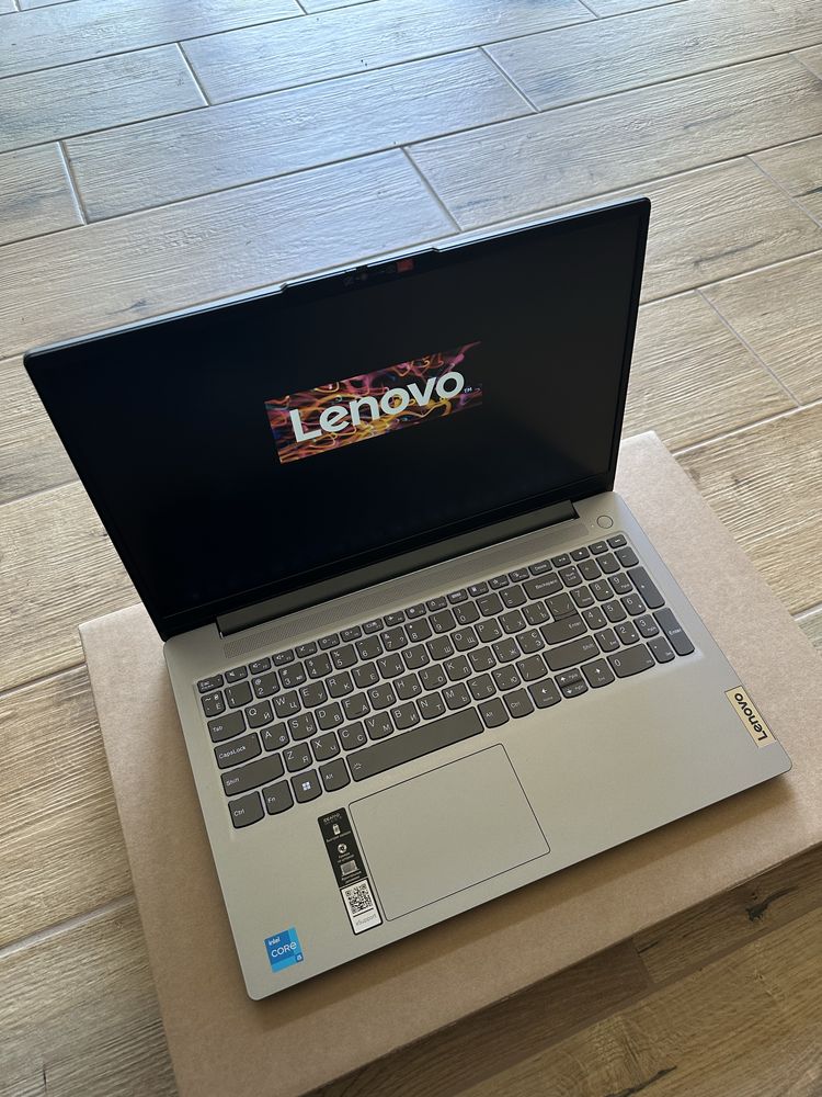 Продаю Lenovo Ideapad slim 3