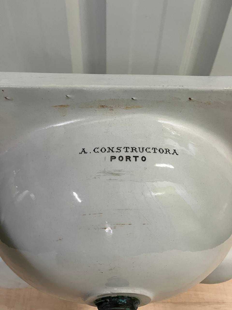 Pia "A Constructora" do Porto