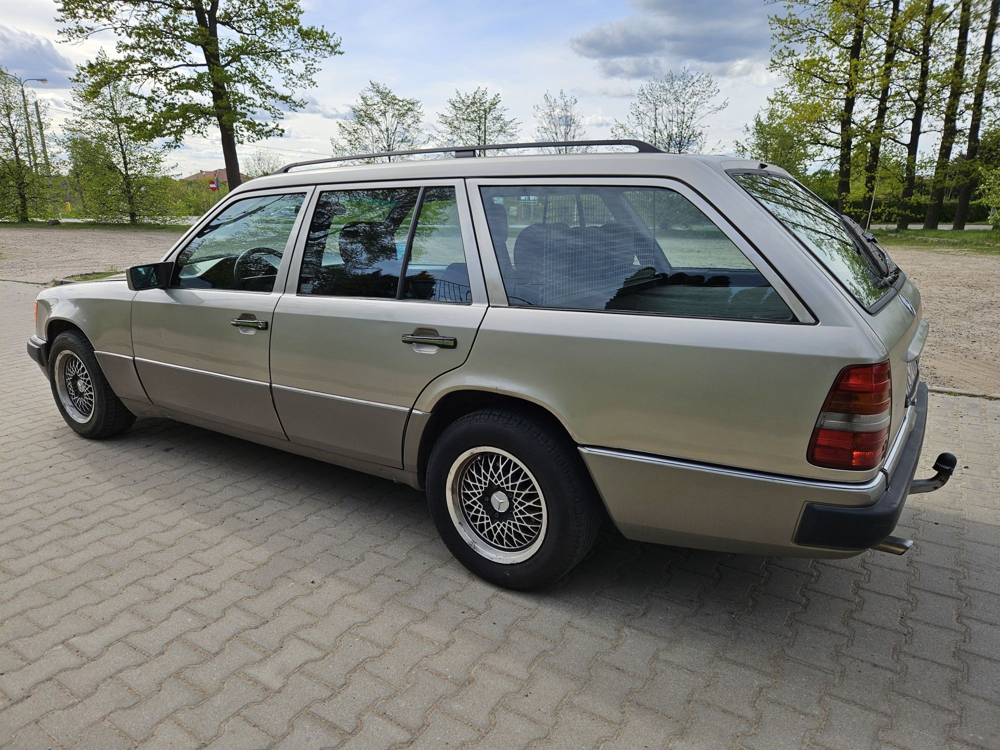 Mercedes 250 TD 2.5 diesel, 1991r. zadbany