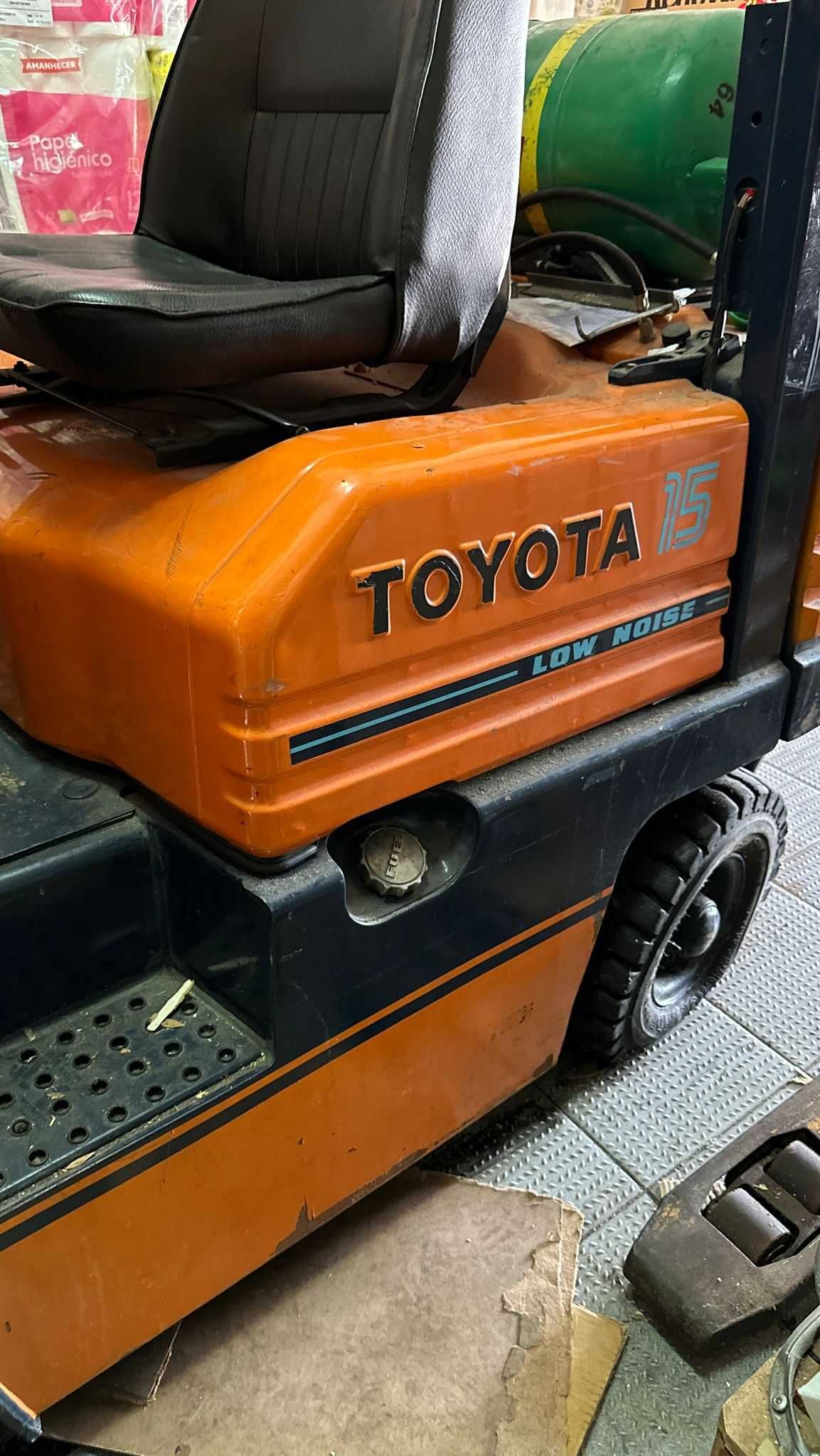 Empilhador Toyota otimo estado