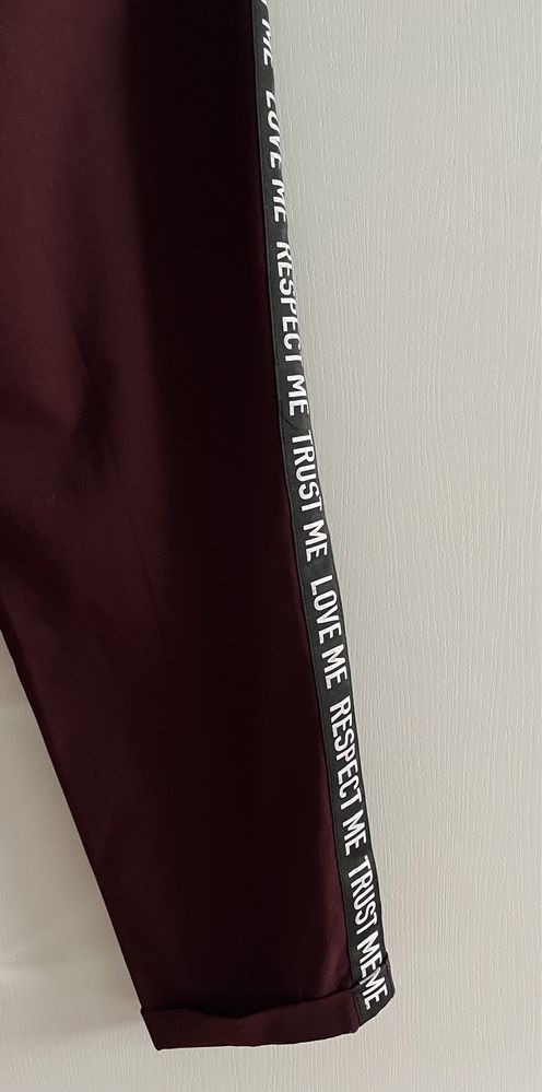 Spodnie bordowe bershka M/38 !!