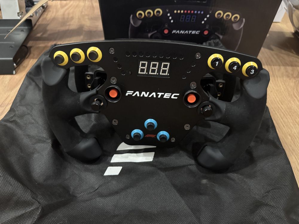 Conjunto fanatec sim racing simulador