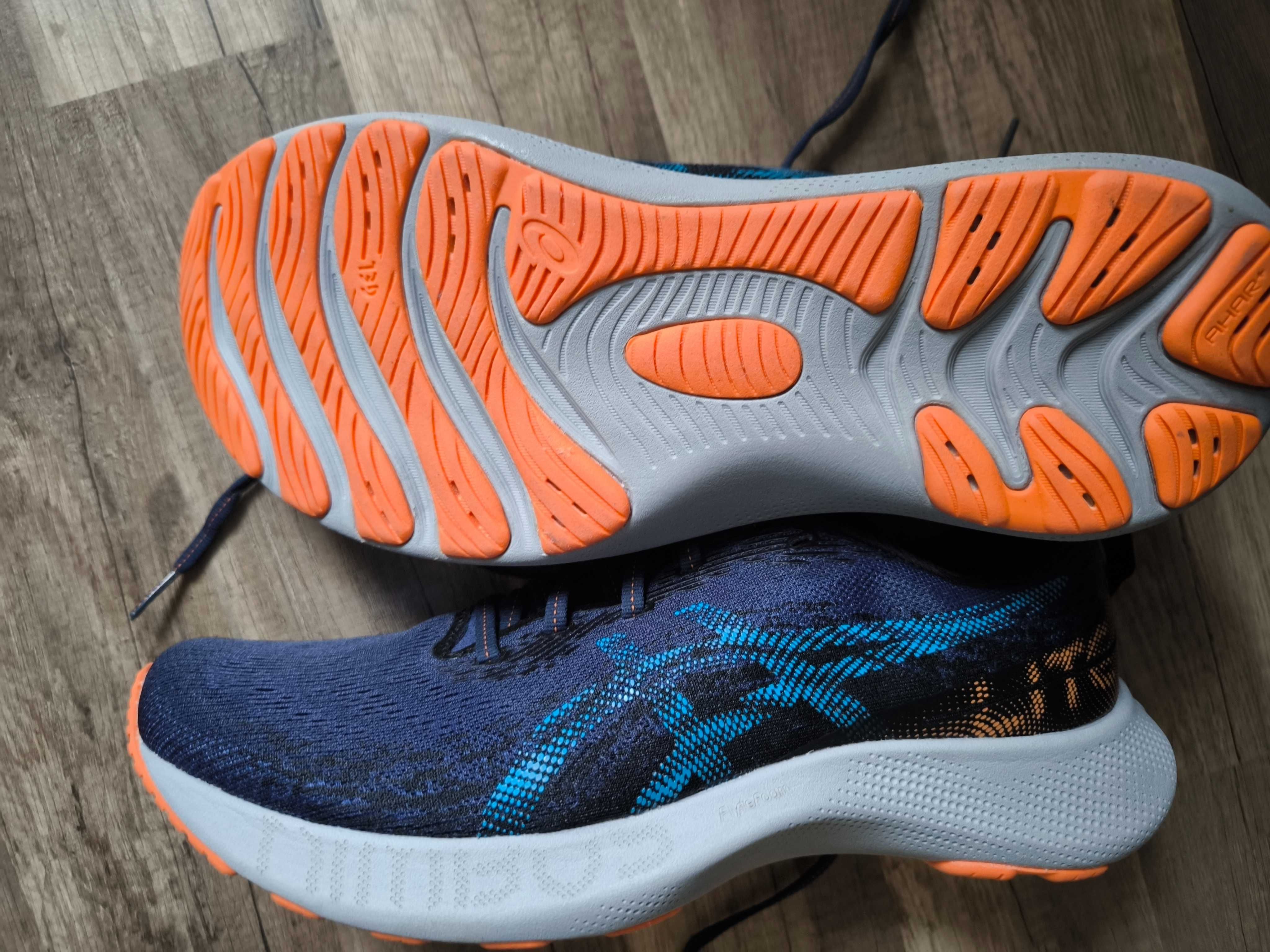 Nowe ASICS NIMBUS LITE 3 buty do biegania