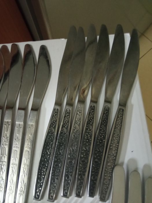 Столовые наборы. Столовые, десертные ложки, вилки, ножи
