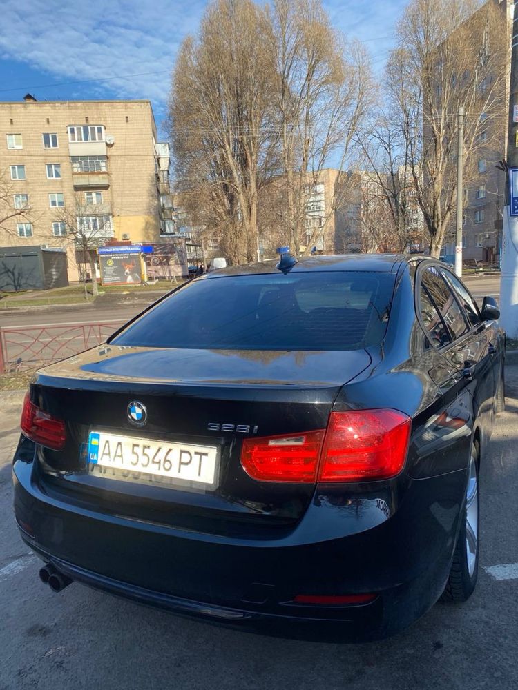 BMW F30 328i продам