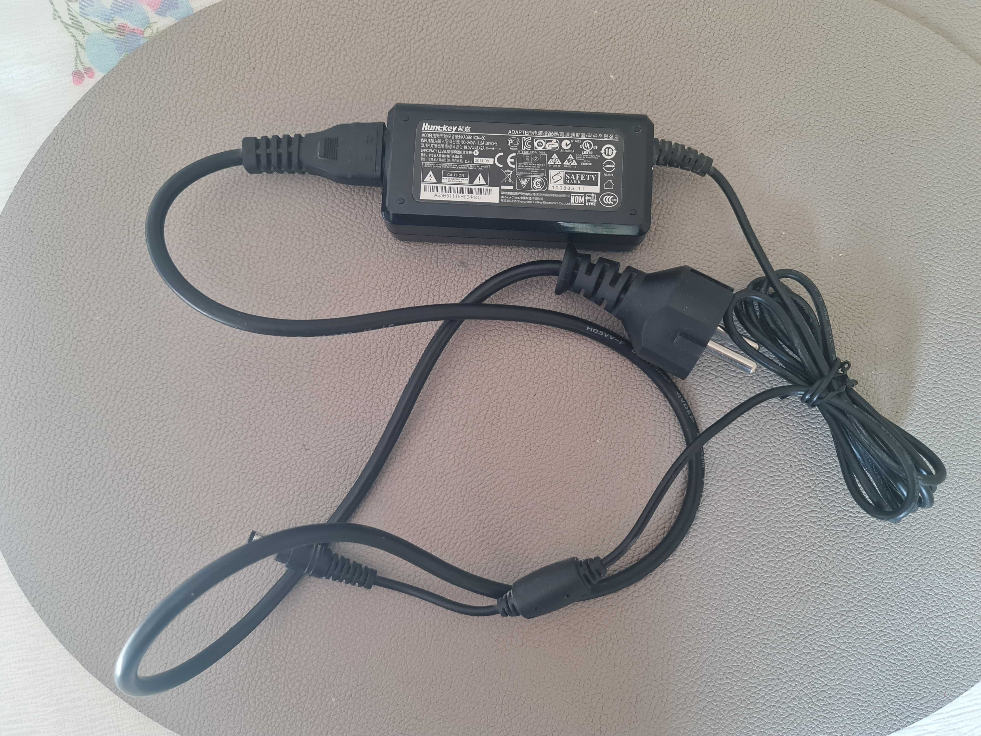 Mini komputer Foxconn Nettop nT-A3500|8GB|120GB SSD|Windows 10