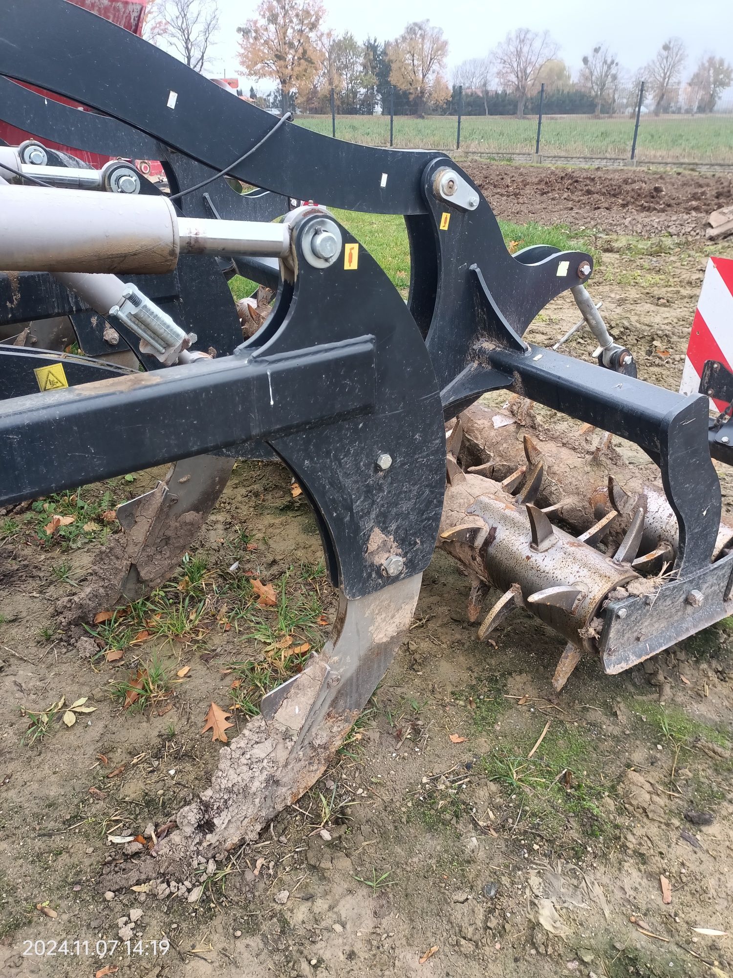Głębosz pług dłutowy Agro Tom