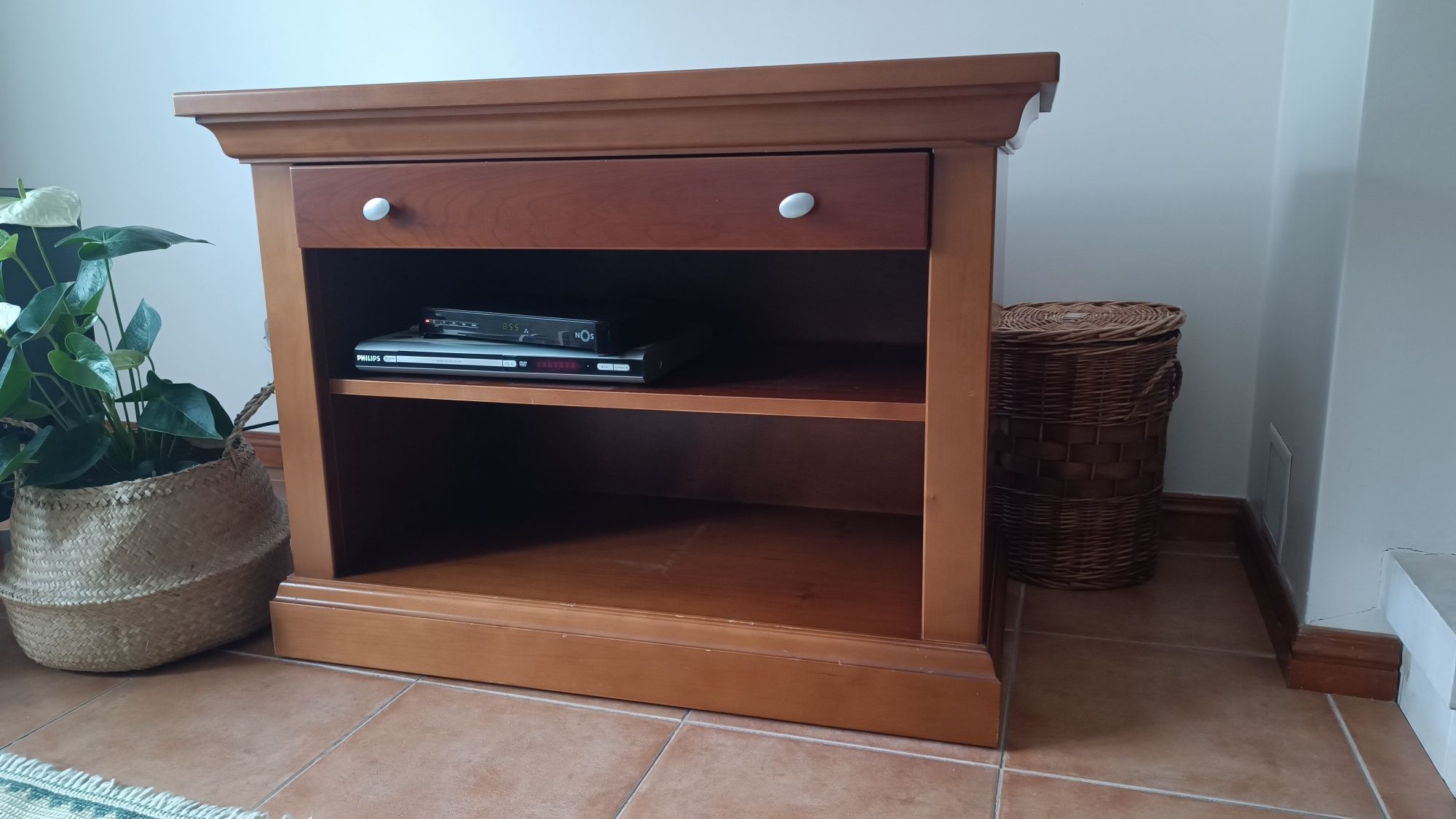 Móvel TV madeira Maciça