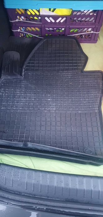 Dywaniki np do samochodu passat tiguan itp