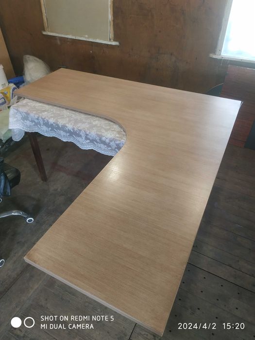 Стільниця кутового комп'ютерного стола