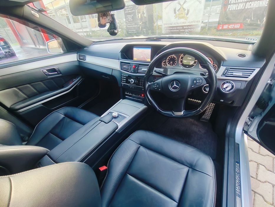 Witam Sprzedam lub zamienię Mercedesa E 350 W212 z pakietem AMG. Serwi
