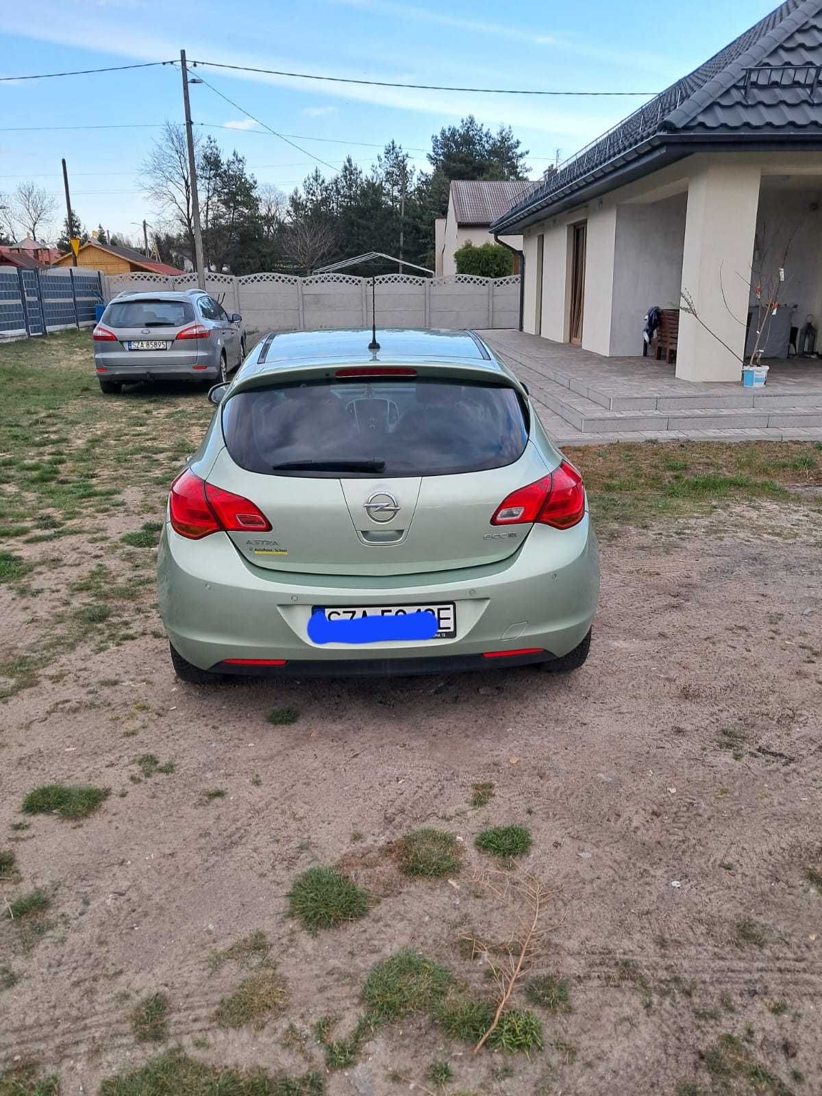 Opel  Astra J 1,4 benzyna 120km
